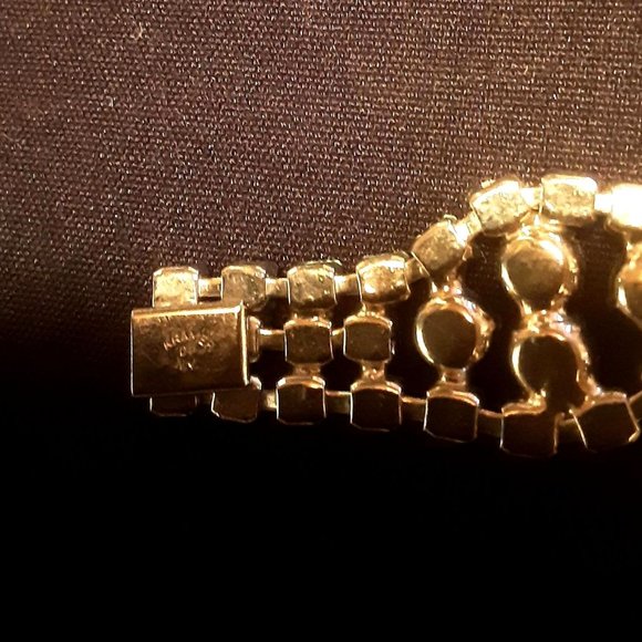 ****SOLD**** Vtg Kramer Bracelet & Waterfall earrings - Picture 8 of 13